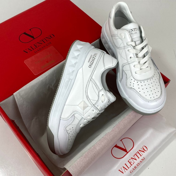 VALENTİNO GARAVANİ ONE STUD SNEAKERS BEYAZ